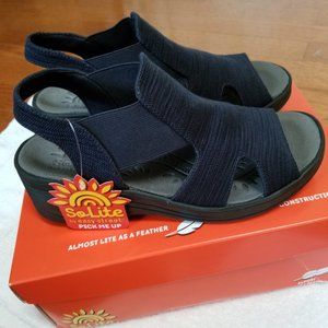 So-Lite Navy Sandals